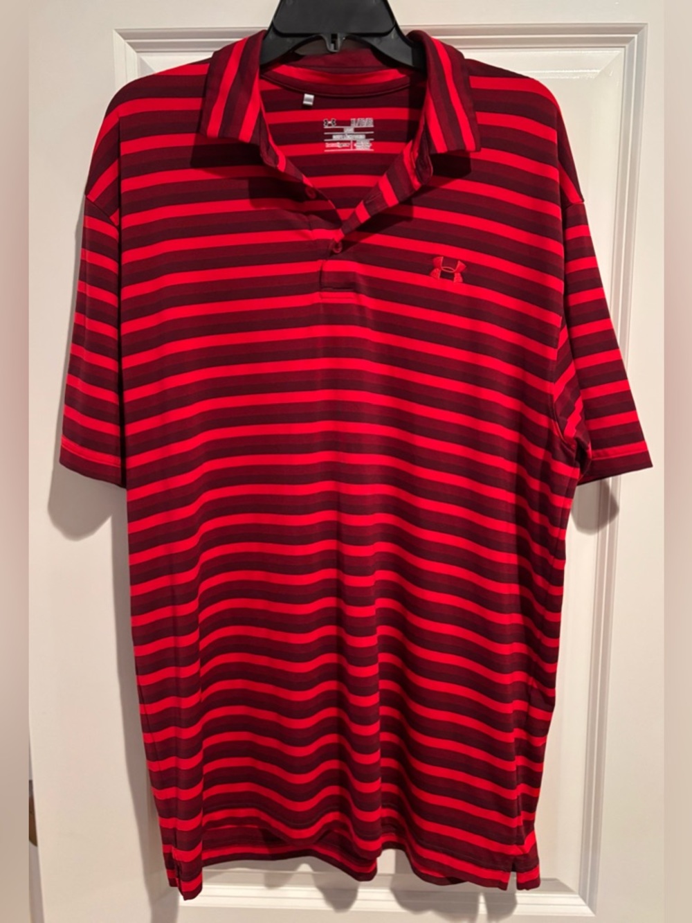 Under Armour HeatGear Polo Shirt Mens XL Red Stripe Loose Golf Performance